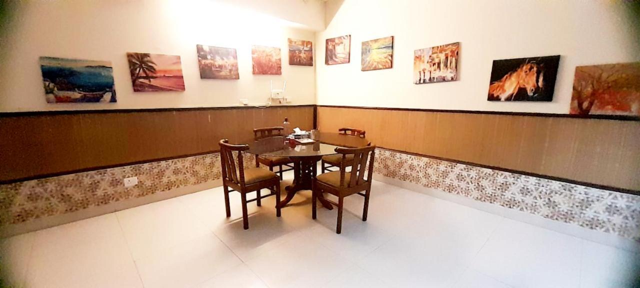 Bhambri Expo House Hotel Delhi  Exterior foto